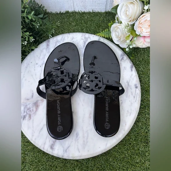 Tory Burch Miller Black soft sandal patent leather Size 8 gently used - Picture 11 of 16